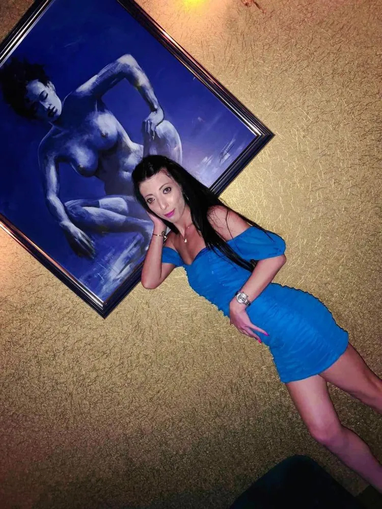 Kira - Penthouse Solingen v Solingen +49 212 88136809 // sex schůzky, sex rande, hobby děvky, děvky, prostitutky, shemale, transky