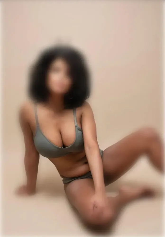 Charlotte - Tantra Island v Bonn +49 176 60609223 // sex schůzky, sex rande, hobby děvky, děvky, prostitutky, shemale, transky