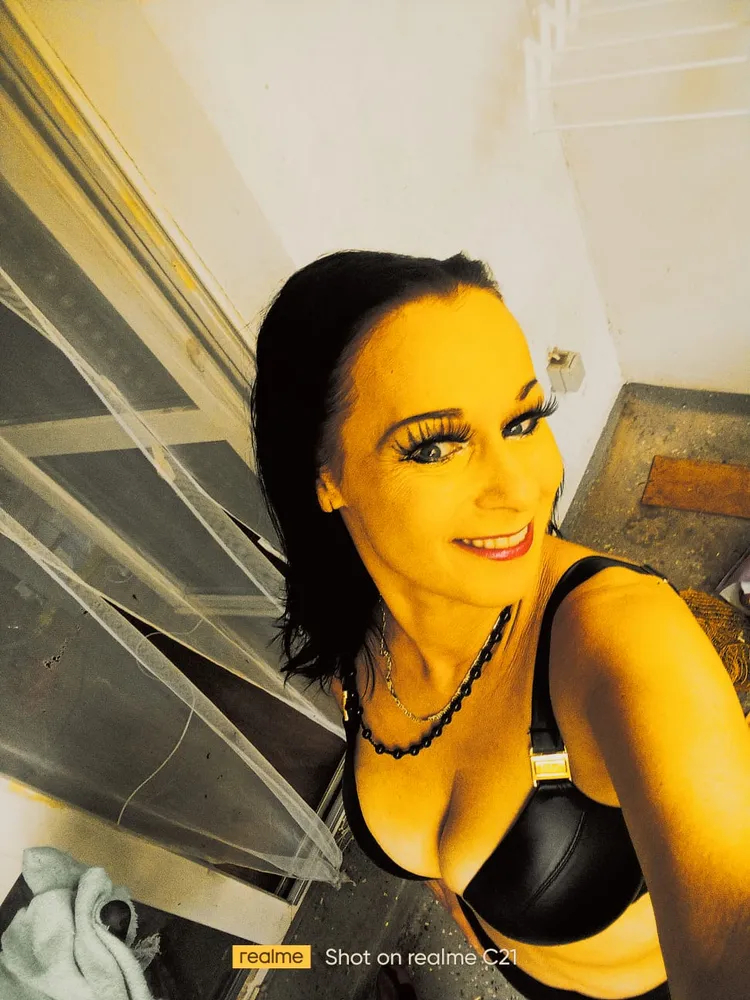 Lady Renate - Lady Discreet in Berlin +49 30 36759370 // szex találkozók, szex randi, hobbikurvák, kurvák, prostituáltak, shemale, transzneműek