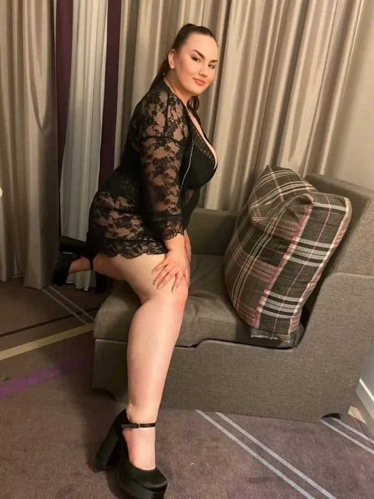 Olga - Lady Discreet in Berlin +49 30 36759370 // szex találkozók, szex randi, hobbikurvák, kurvák, prostituáltak, shemale, transzneműek