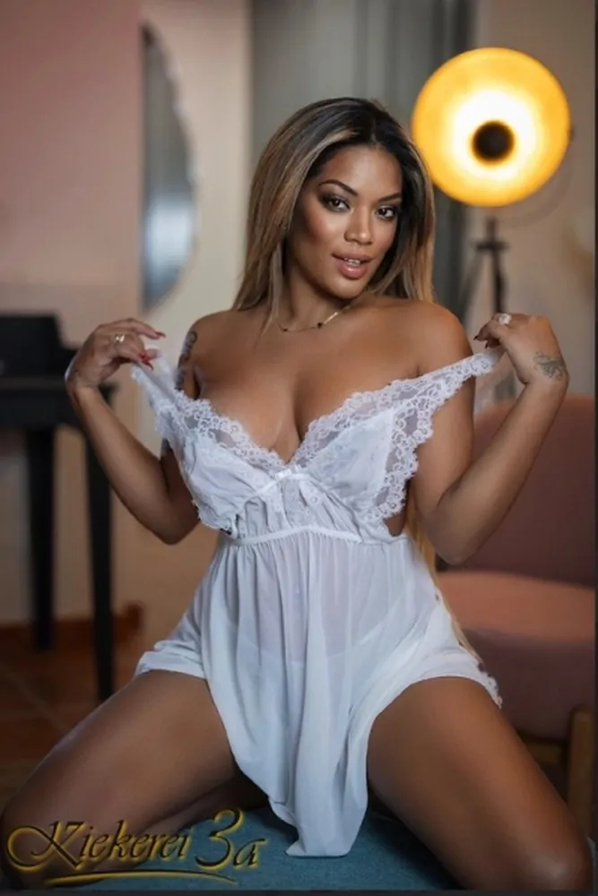 Chantal - Kiekerei 3a v Kirchlengern +49 1522 3373165 // sex schůzky, sex rande, hobby děvky, děvky, prostitutky, shemale, transky