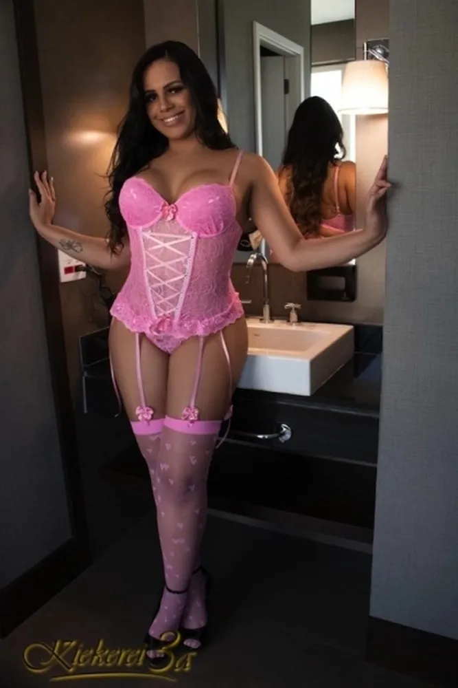 Isabella - Kiekerei 3a v Kirchlengern +49 1522 3373165 // sex schůzky, sex rande, hobby děvky, děvky, prostitutky, shemale, transky