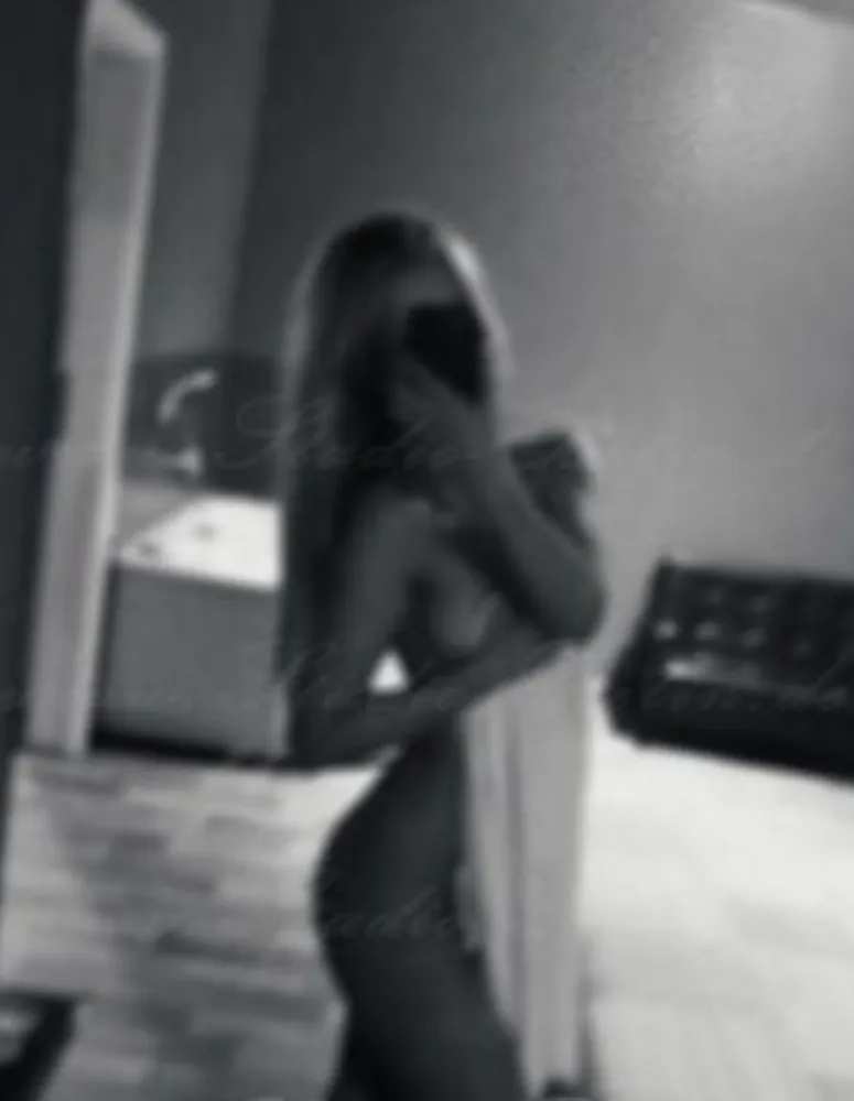 Lara - Belin Chemnitz Chemnitz +49 176 99049039 // секс срещи, секс среща, хоби курви, проститутки, травестити, транссексуални