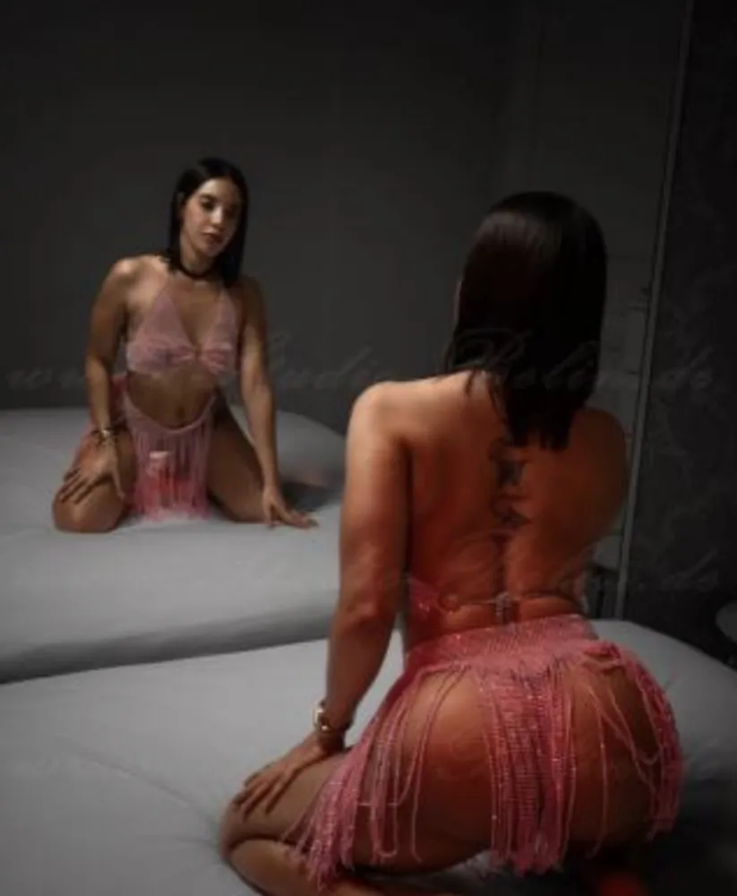 Roxa - Belin Chemnitz v Chemnitz +49 176 99049039 // sex schůzky, sex rande, hobby děvky, děvky, prostitutky, shemale, transky