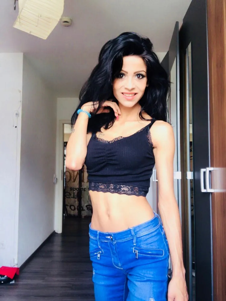 Milena - Kitties Suite v Bürstadt +49 1590 1110101 // sex schůzky, sex rande, hobby děvky, děvky, prostitutky, shemale, transky